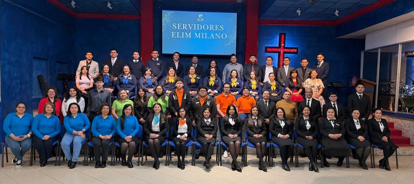Foto de grupo de los colaboradores de Elim Milán